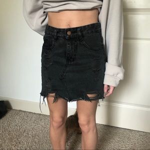 Adika distresses mini skirt